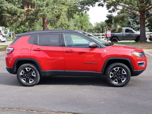 Used 2018 Jeep Compass Trailhawk AWD/4WD image 3