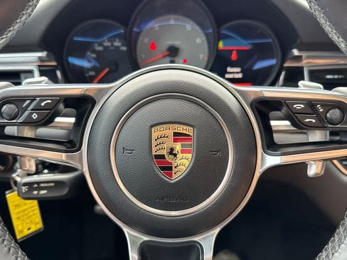 Used 2016 Porsche Macan S image 22