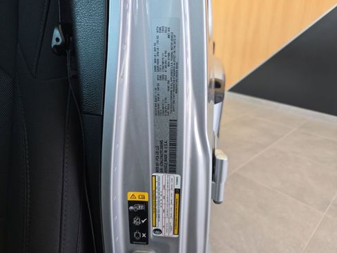 Used 2023 Jeep Gladiator Willys image 36