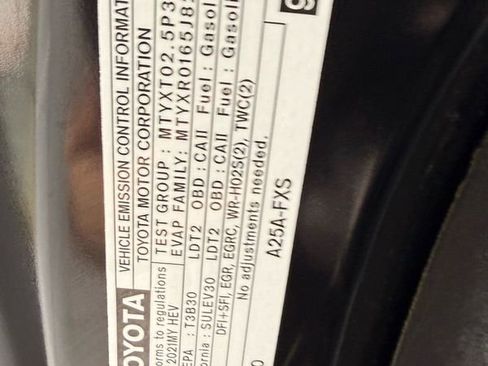 Used 2021 Toyota Highlander XLE image 32