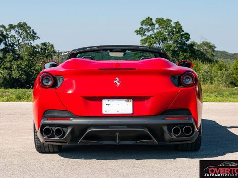 Used 2020 Ferrari Portofino RWD image 5