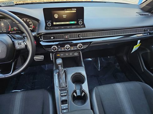 Used 2025 Honda Civic Sport image 14