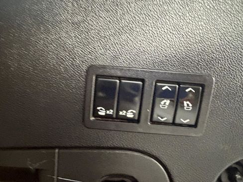 Used 2019 Chevrolet Tahoe LT AWD/4WD image 15