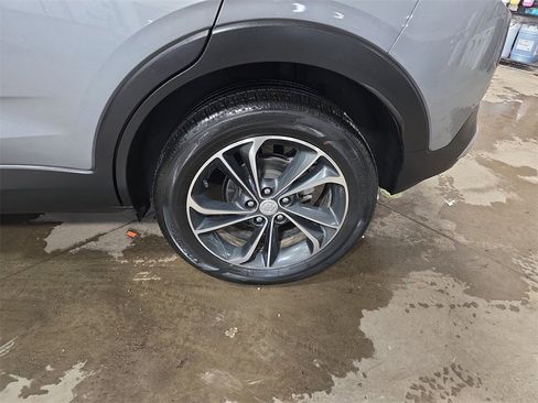 Used 2023 Buick Encore GX Select image 32