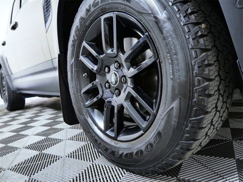 Used 2020 Land Rover Defender 110 S image 2