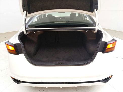 Used 2022 Nissan Altima SV image 29