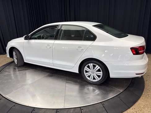 Used 2017 Volkswagen Jetta S image 5