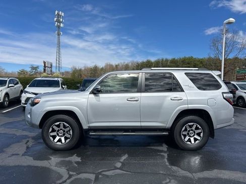 Used 2018 Toyota 4Runner TRD Off-Road Premium image 10