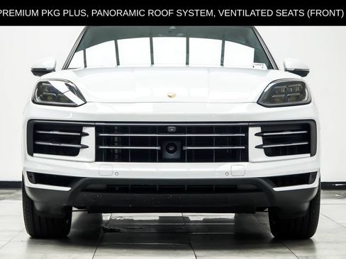 Used 2024 Porsche Cayenne AWD/4WD image 10