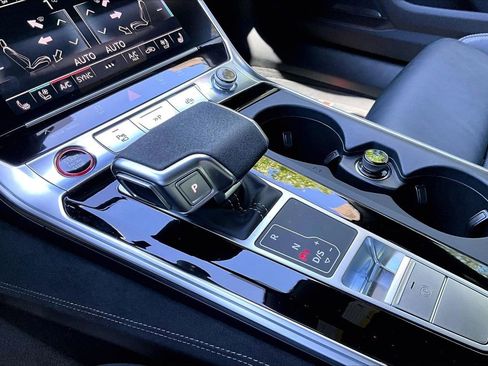 Used 2024 Audi RS 7 Performance AWD/4WD image 31