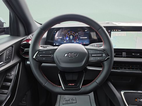 New 2026 Chevrolet Equinox RS w/ Convenience Package III FWD image 17