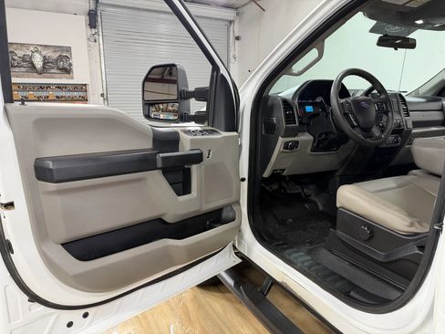 Used 2019 Ford F350 XL w/ Power Equipment Group AWD/4WD image 11