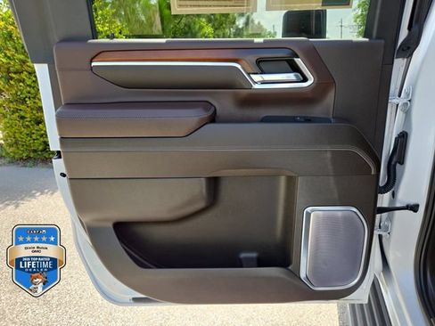 Certified 2024 GMC Sierra 3500 Denali w/ Denali Reserve Package AWD/4WD image 9