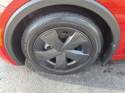 Certified 2023 Toyota Prius LE image 24