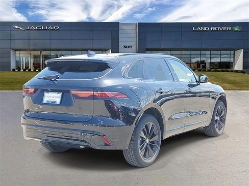 Used 2025 Jaguar F-PACE R-Dynamic S image 3