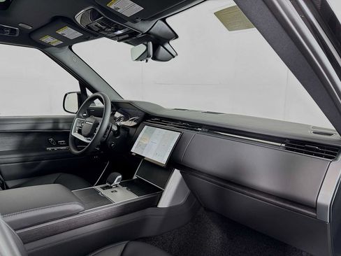 New 2026 Land Rover Range Rover SE AWD/4WD image 31