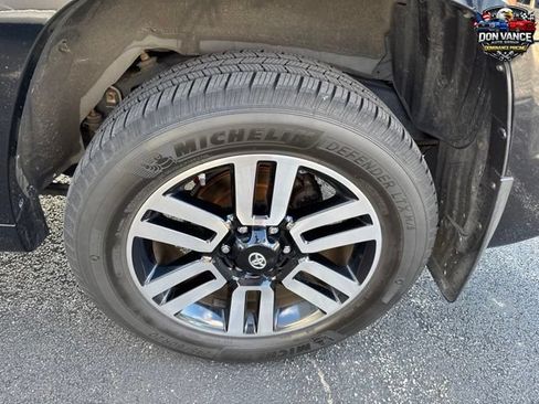 Used 2016 Toyota 4Runner Limited AWD/4WD image 4