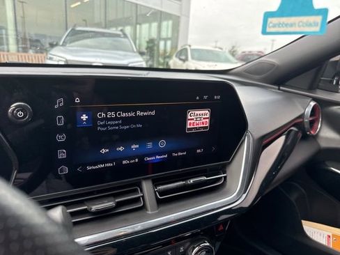 Used 2024 Chevrolet Trax RS w/ Sunroof Package image 10