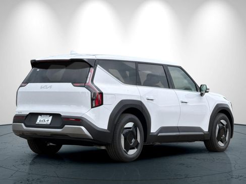 New 2026 Kia EV9 Light image 4