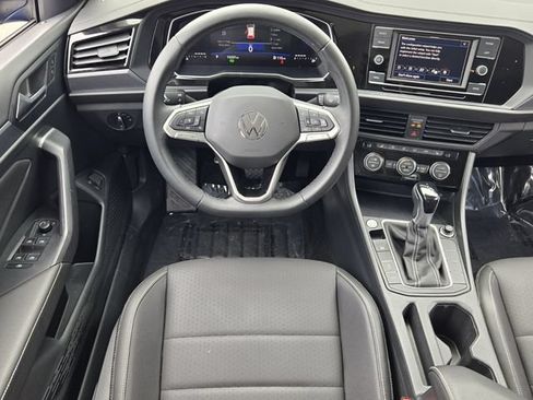 Used 2024 Volkswagen Jetta SE w/ Panoramic Sunroof Package FWD image 14