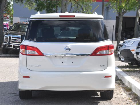 Used 2012 Nissan Quest LE w/ Value Cargo Pkg image 11