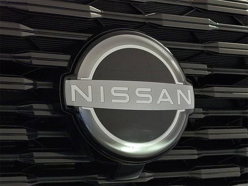 Used 2023 Nissan Rogue SV image 29