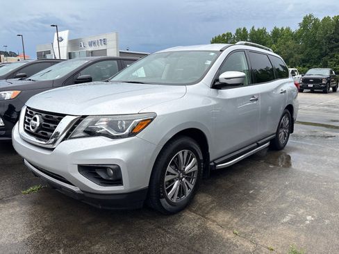 Used 2018 Nissan Pathfinder SV w/ Cargo Package FWD image 1