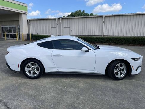Used 2024 Ford Mustang Coupe RWD image 2