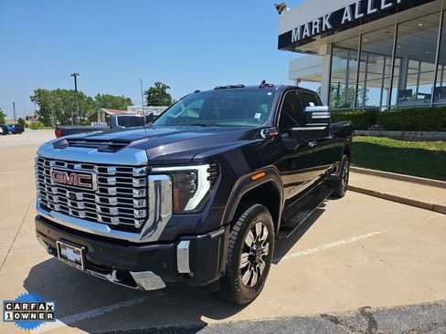 Used 2024 GMC Sierra 2500 Denali w/ Denali Reserve Package AWD/4WD image 10