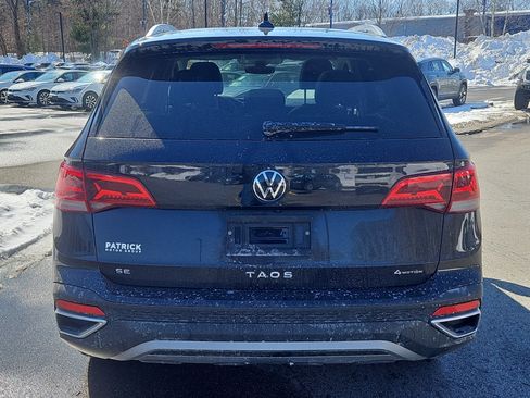 Certified 2023 Volkswagen Taos SE w/ Panoramic Sunroof Package image 22