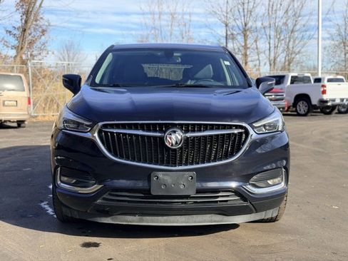 Used 2020 Buick Enclave Essence w/ Sound and Sites Package image 2