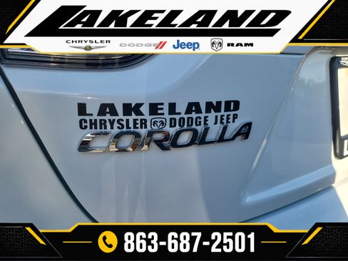 Used 2025 Toyota Corolla LE FWD image 6