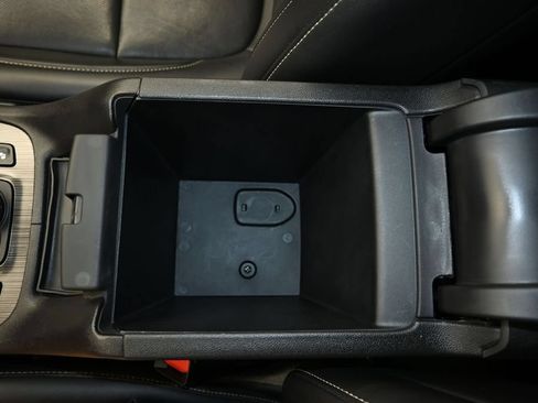 Certified 2023 GMC Acadia SLT FWD image 21