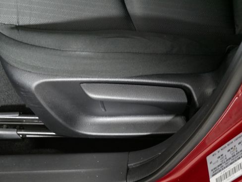 Used 2014 MAZDA MAZDA3 i Sport image 20