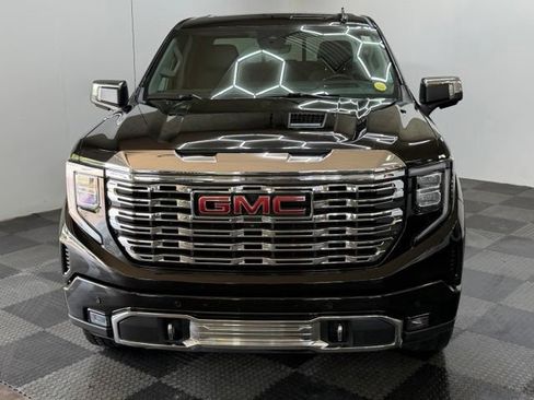 Used 2023 GMC Sierra 1500 Denali w/ Denali Reserve Package AWD/4WD image 4