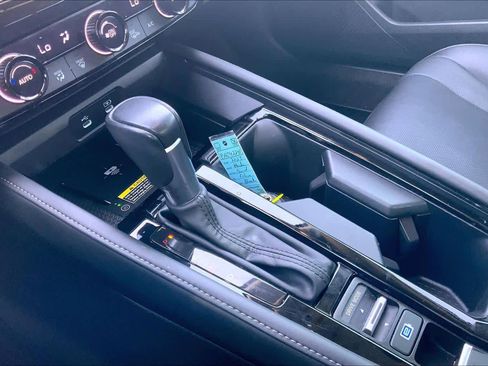 Used 2023 Honda Accord Touring image 16