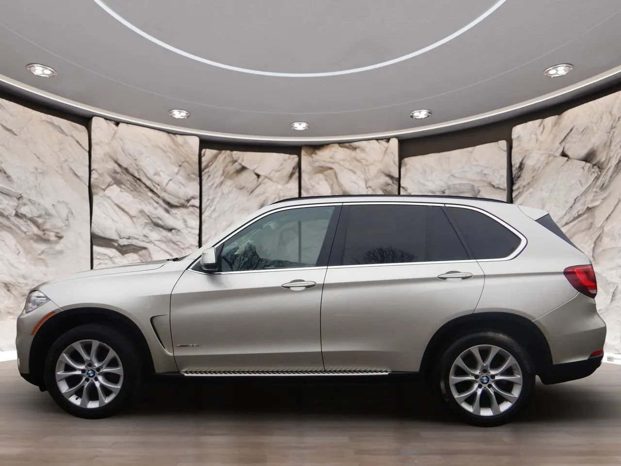 Used 2016 BMW X5 xDrive35i AWD/4WD image 9