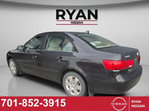 Used 2009 Hyundai Sonata GLS w/ Popular Equipment Pkg 2 FWD image 4
