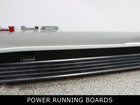 Used 2023 GMC Sierra 2500 AT4 w/ AT4 Premium Plus Package image 13