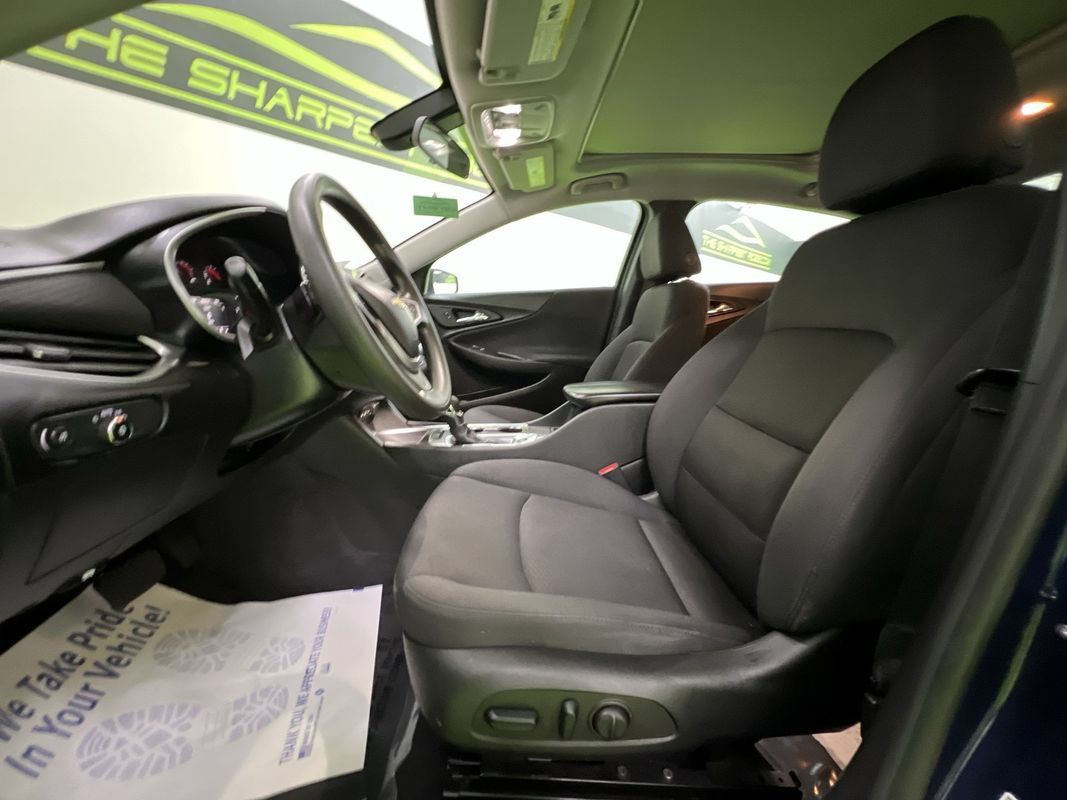 Used 2022 Chevrolet Malibu LT FWD image 17