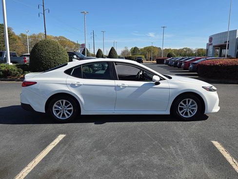Used 2025 Toyota Camry LE image 12