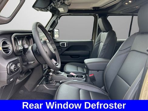 New 2025 Jeep Gladiator Sport w/ Premium Package AWD/4WD image 10