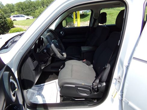 Used 2011 Dodge Nitro SE image 6