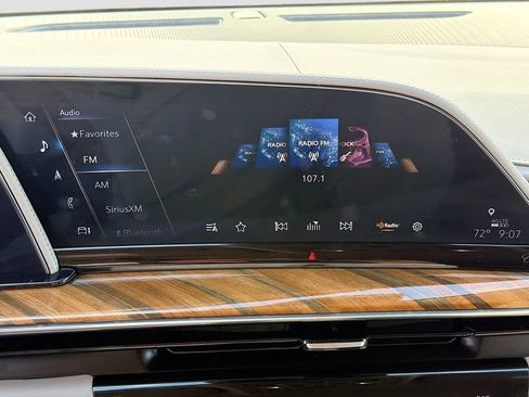 Used 2022 Cadillac Escalade Sport Platinum w/ Heavy-Duty Trailer Package AWD/4WD image 33