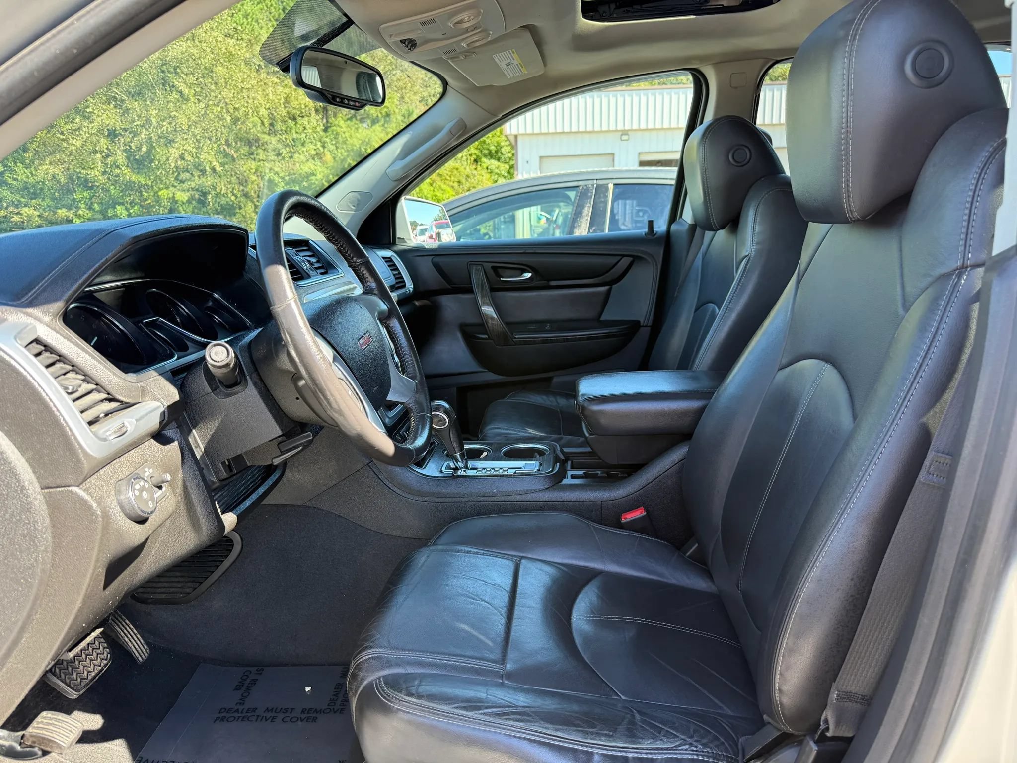 Used 2015 GMC Acadia SLT FWD image 2