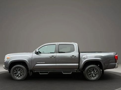 Used 2021 Toyota Tacoma SR5 w/ SR5 Appearance Package (SM) image 7