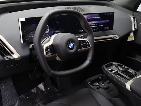 New 2026 BMW iX xDrive45 image 6