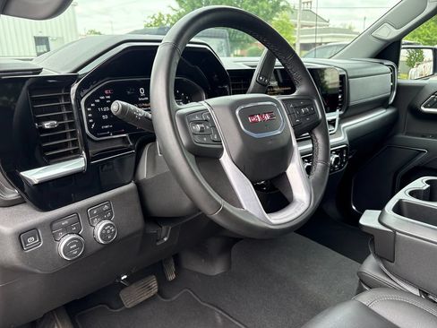 Certified 2026 GMC Sierra 1500 SLT AWD/4WD image 13