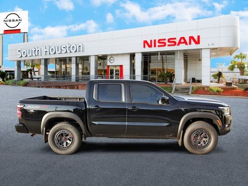 New 2025 Nissan Frontier PRO-4X w/ Interior Protection Package image 5