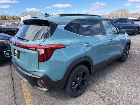 New 2026 Kia Seltos EX image 3